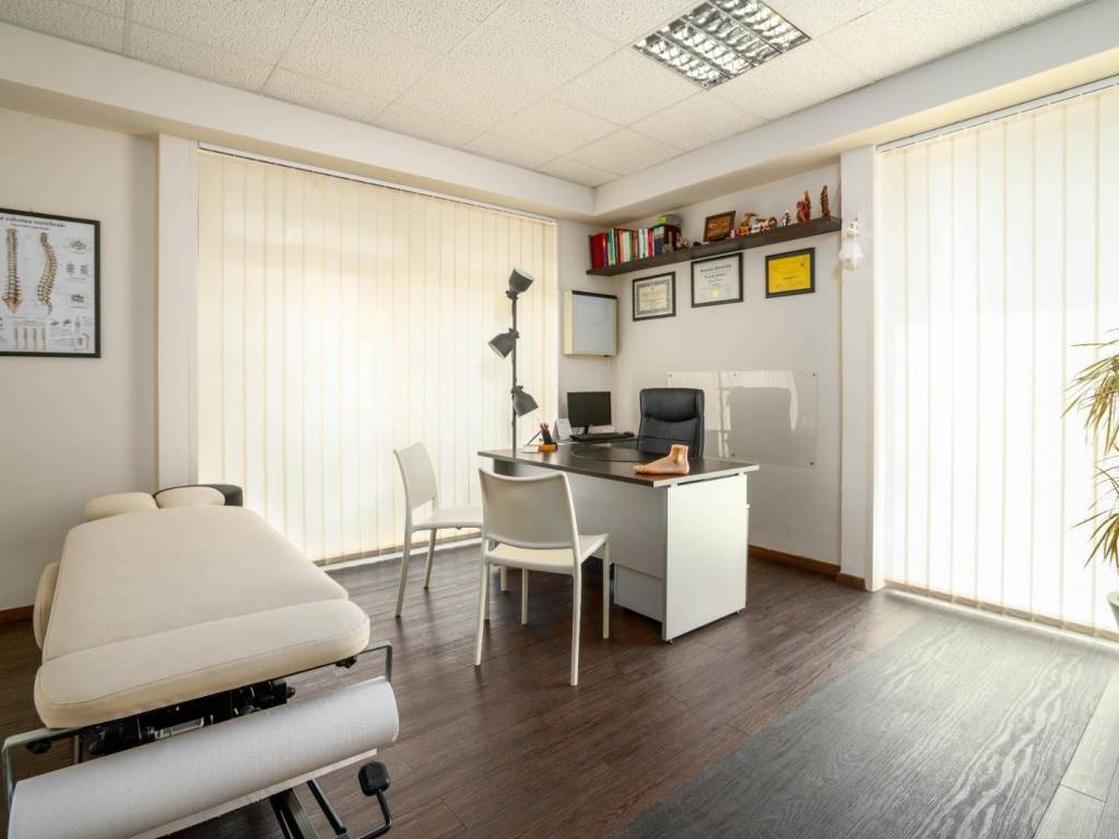 ufficio in affitto a Firenze in zona Isolotto