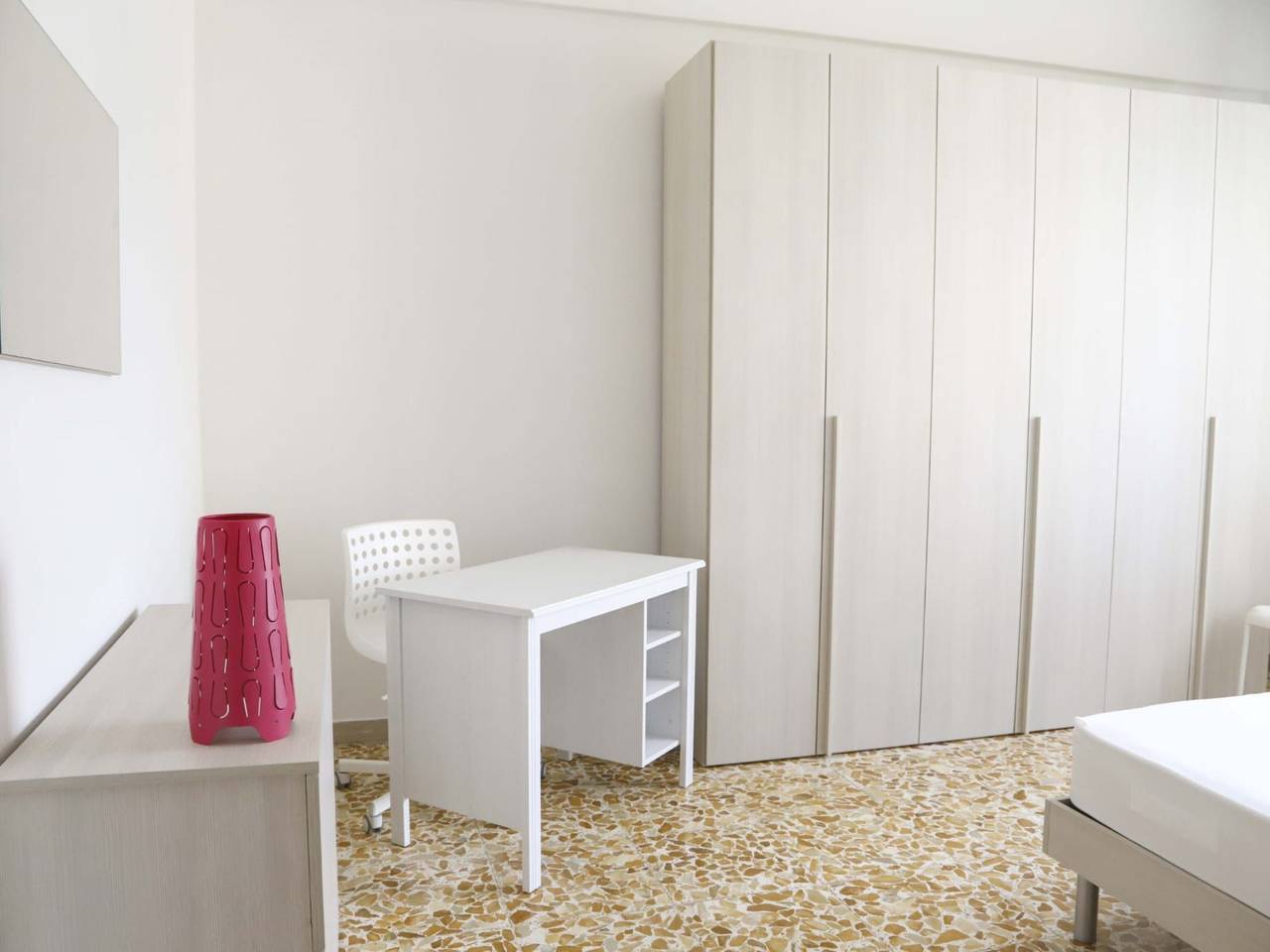 negozio in affitto a Firenze in zona Novoli