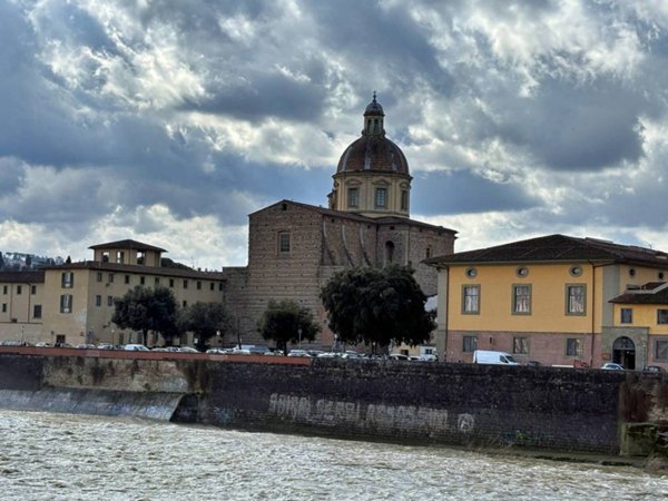 negozio in affitto a Firenze in zona Centro San Frediano