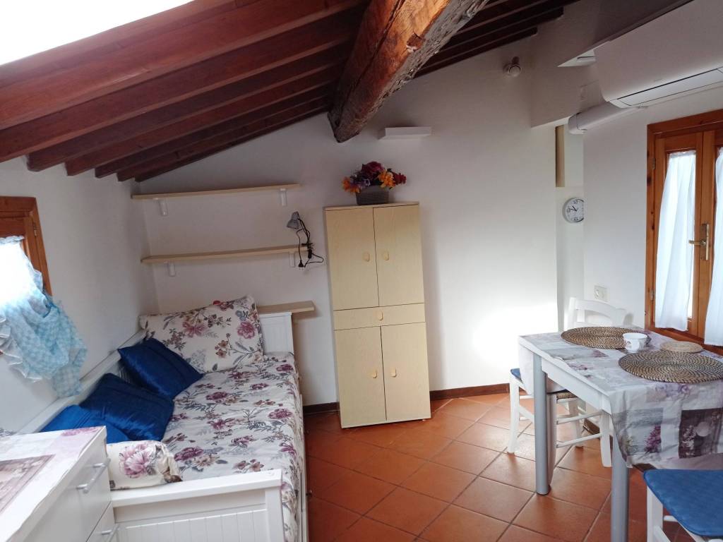 mansarda in affitto a Firenze in zona Centro San Frediano