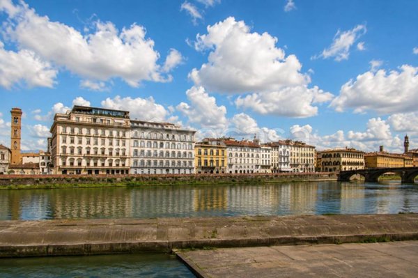 locale commerciale in affitto a Firenze in zona Centro San Frediano
