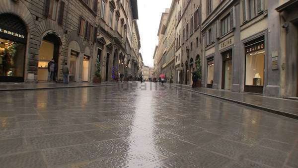 locale commerciale in affitto a Firenze in zona Centro Santa Maria Novella