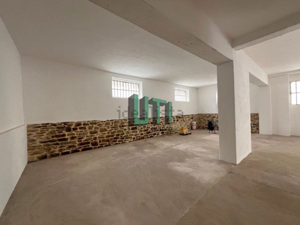 locale commerciale in affitto a Firenze in zona Gavinana
