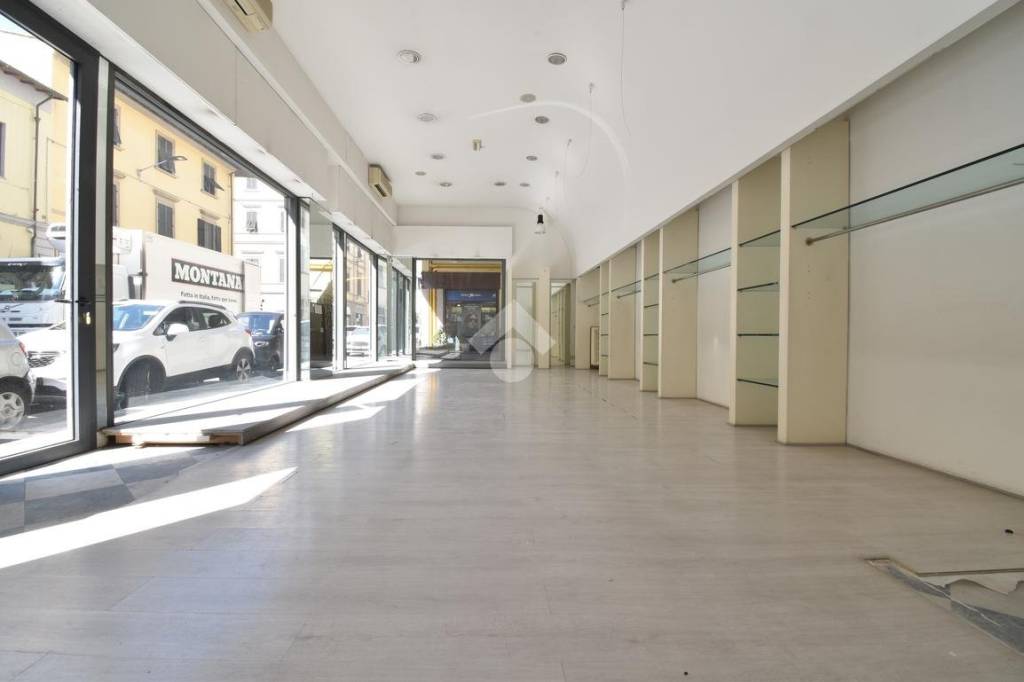 negozio in affitto a Firenze in zona Gavinana