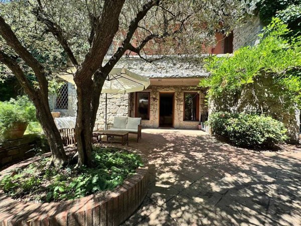 casa indipendente in affitto a Firenze in zona San Domenico