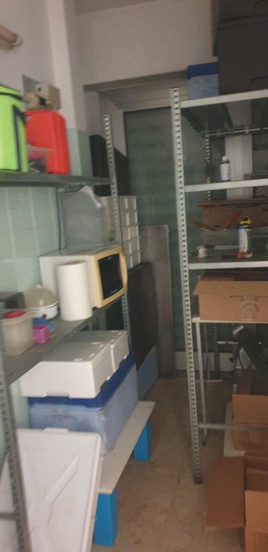 locale commerciale in affitto a Firenze in zona Isolotto
