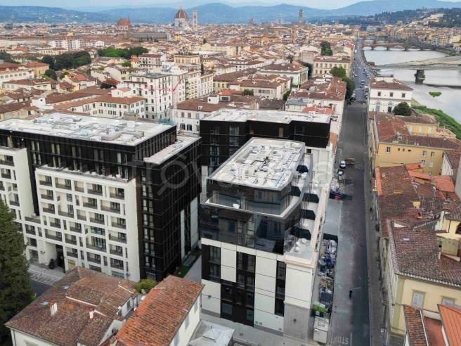 box auto in affitto a Firenze in zona Ognissanti