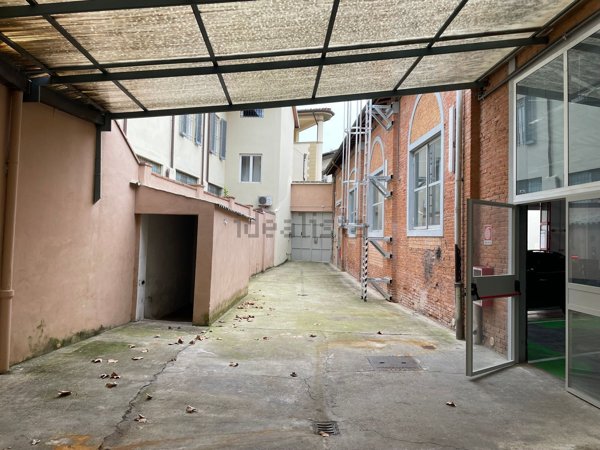 box auto in affitto a Firenze in zona Centro Santa Croce