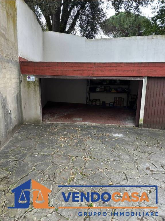 box auto in affitto a Firenze in zona Le Cure