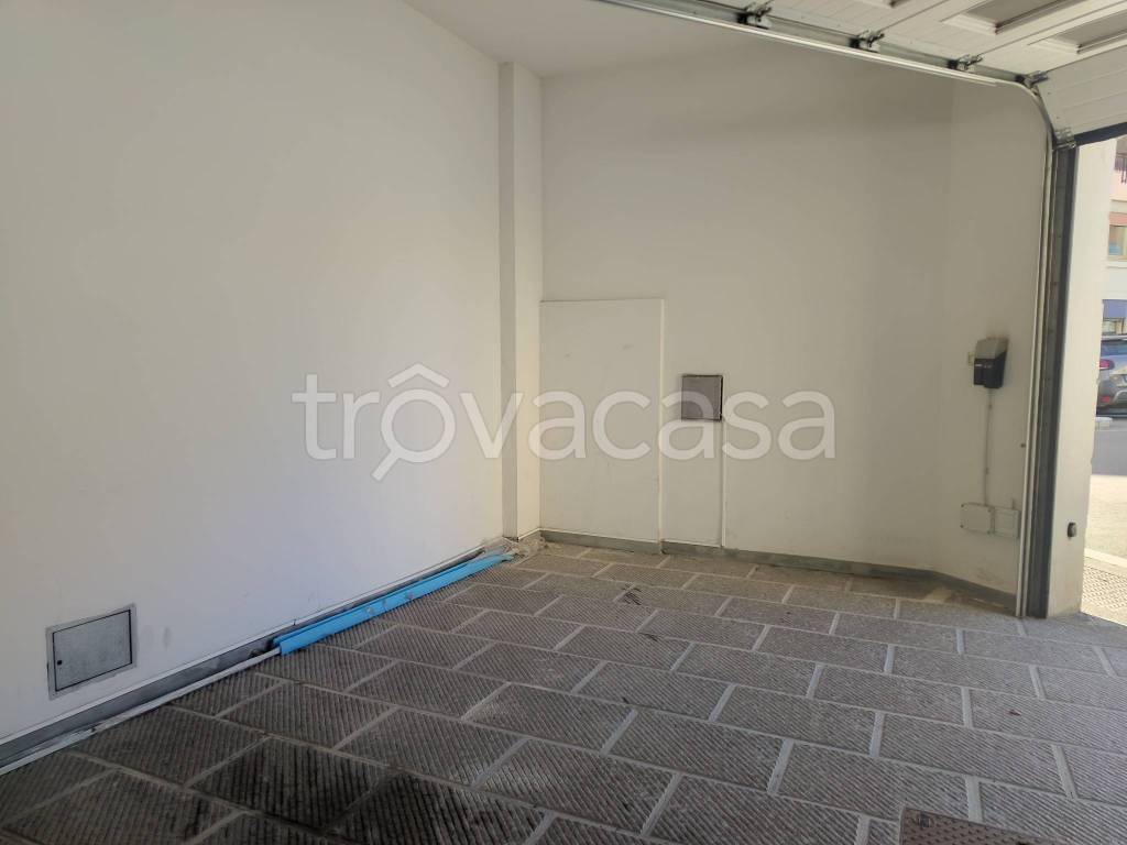 box auto in affitto a Firenze in zona Bellariva