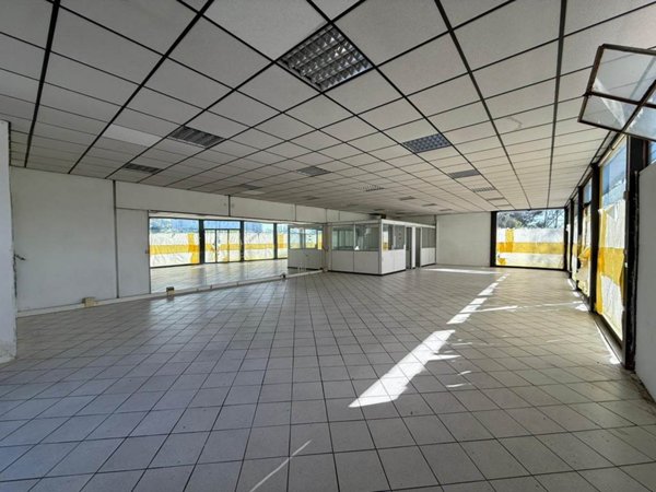 locale commerciale in affitto a Firenze in zona Firenze Nova
