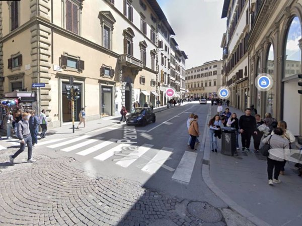negozio in affitto a Firenze in zona Centro Santa Maria Novella