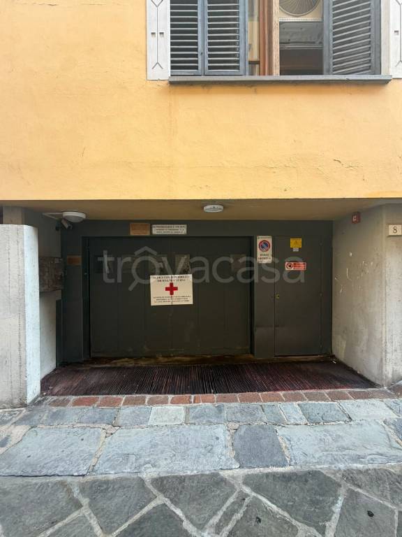 box auto in affitto a Firenze in zona Centro Santa Croce