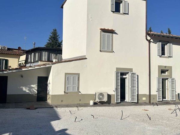 appartamento in affitto a Firenze in zona Cintoia