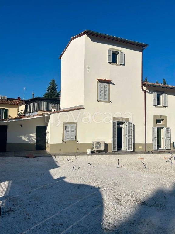 appartamento in affitto a Firenze in zona Cintoia