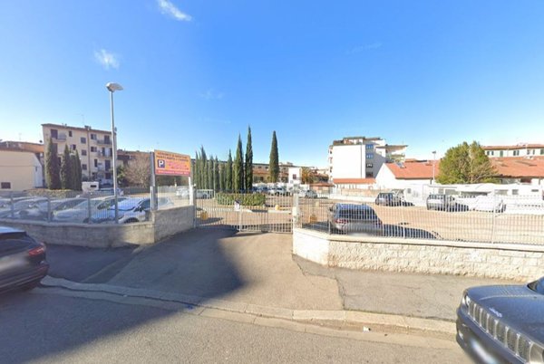 box auto in affitto a Firenze in zona Careggi