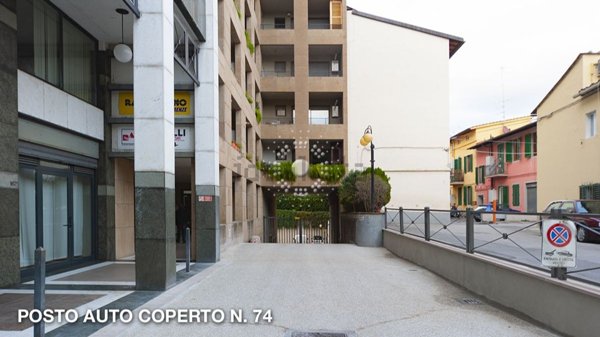 box auto in affitto a Firenze in zona Bellariva