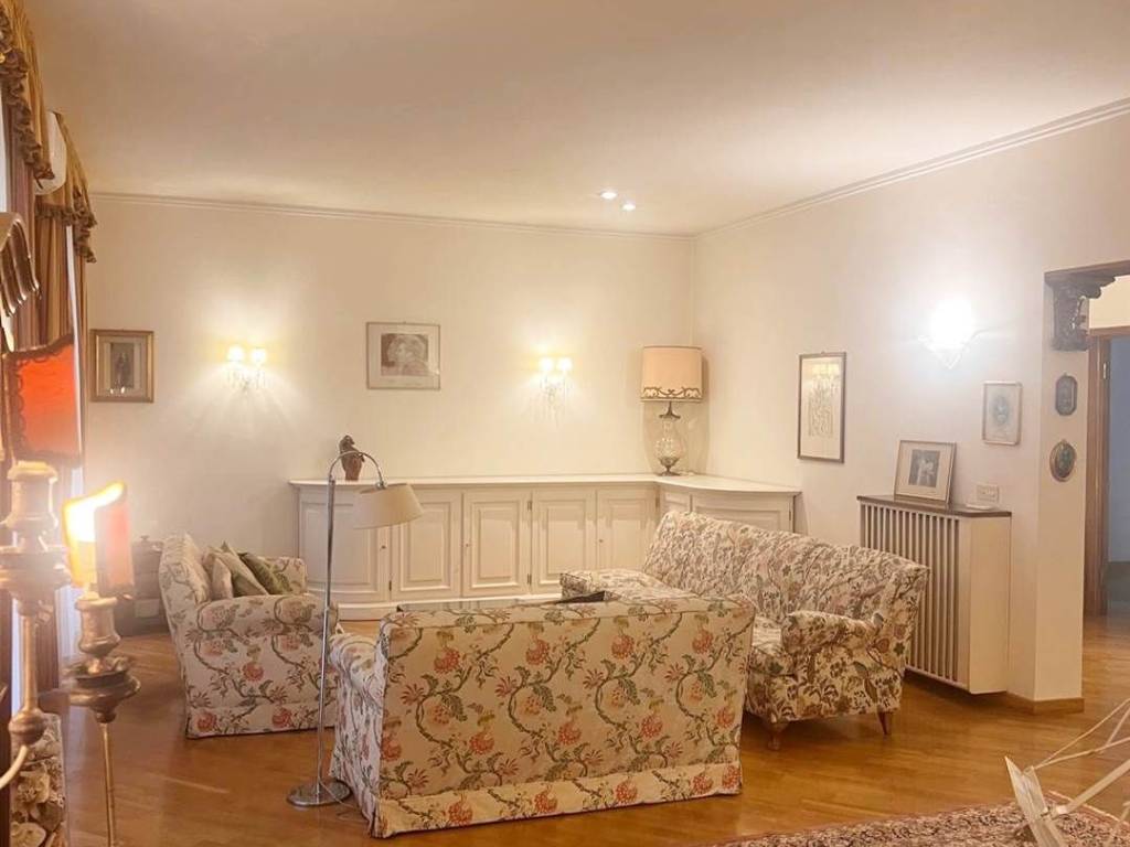appartamento in affitto a Firenze in zona Ognissanti