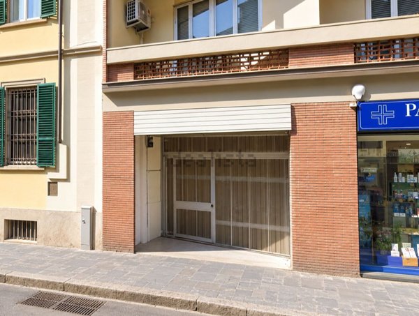 box auto in affitto a Firenze