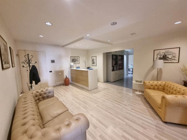 ufficio in affitto a Firenze in zona Romito