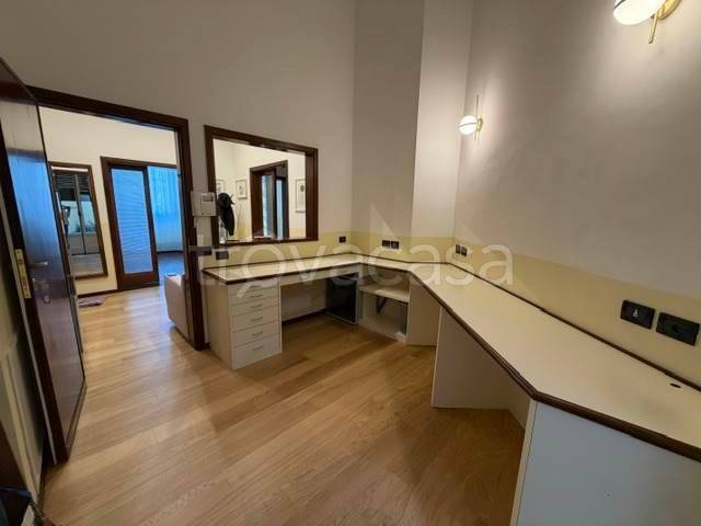 ufficio in affitto a Firenze in zona Le Cure