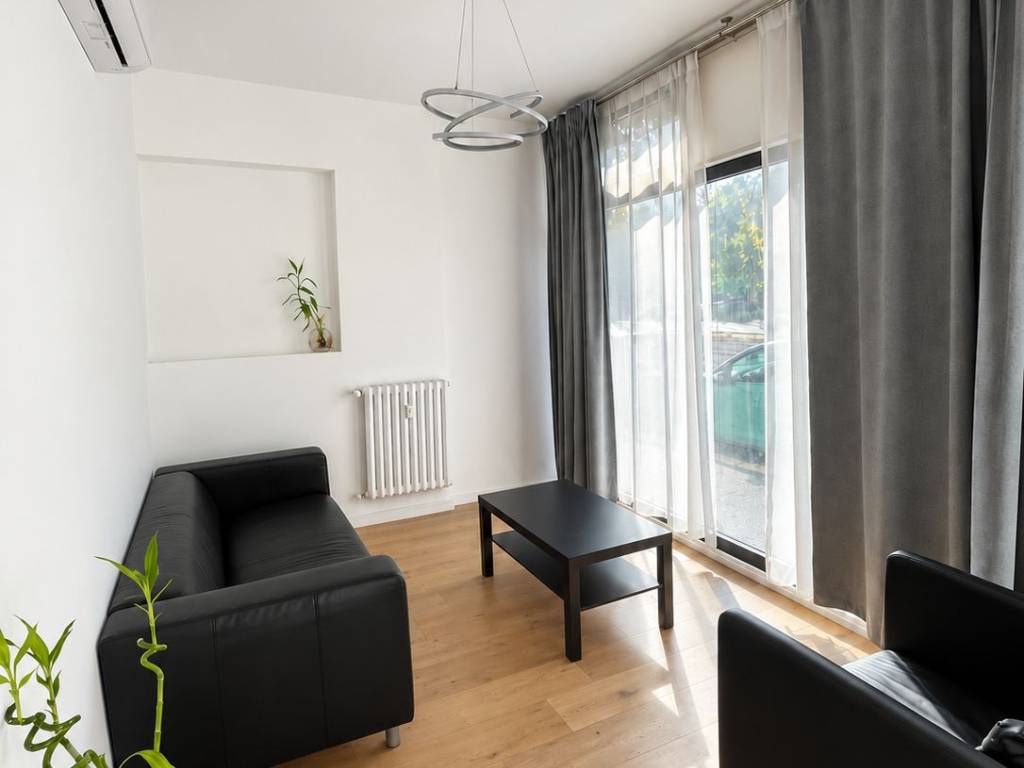 locale commerciale in affitto a Firenze in zona Rifredi