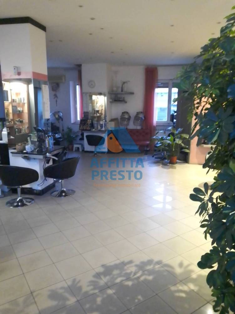 negozio in affitto a Fucecchio