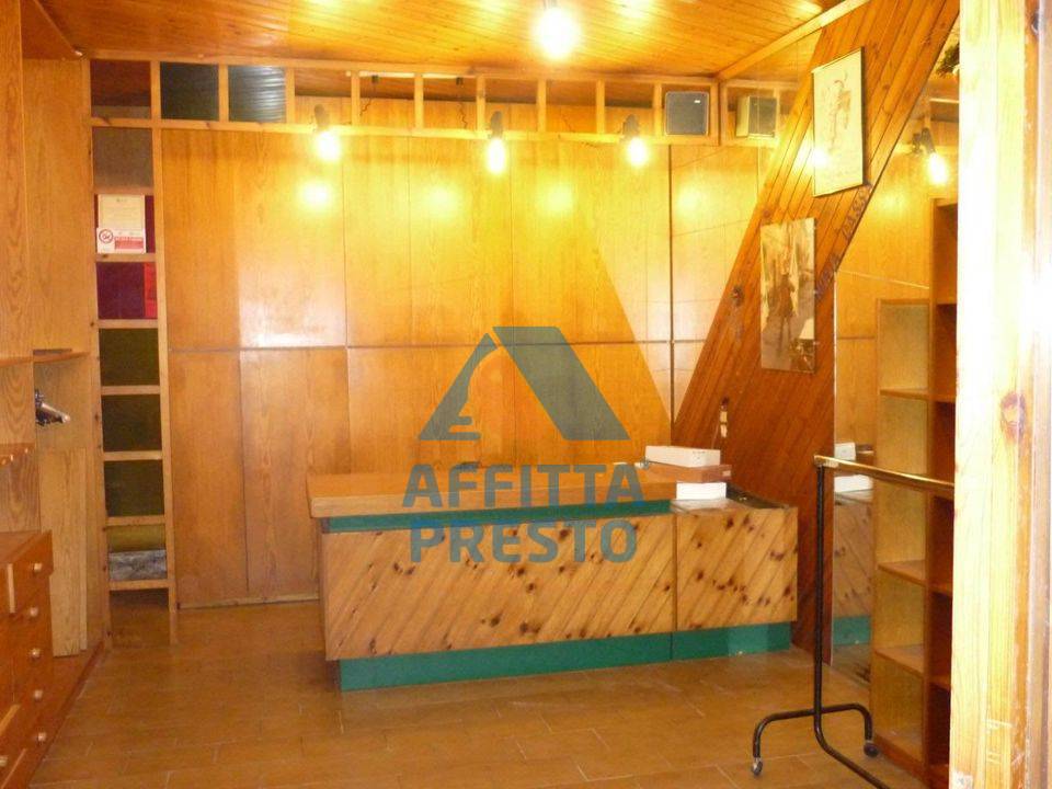 negozio in affitto a Fucecchio