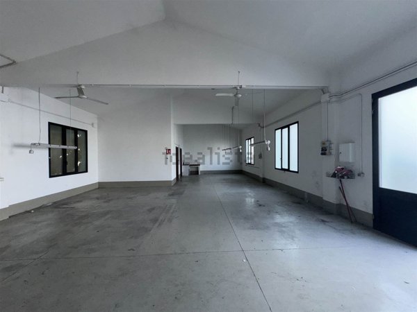 capannone in affitto a Fucecchio