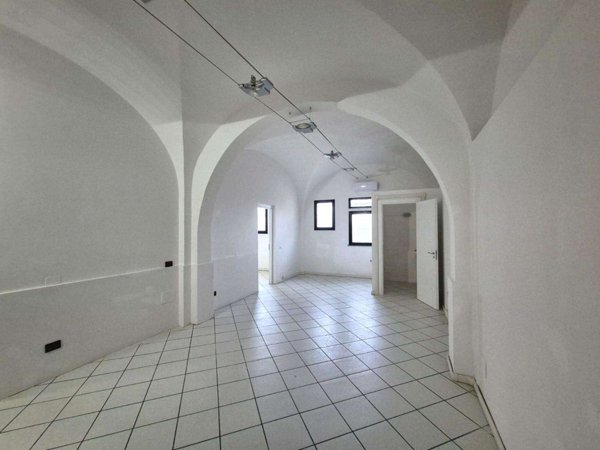 locale commerciale in affitto a Fucecchio