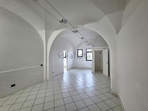 locale commerciale in affitto a Fucecchio