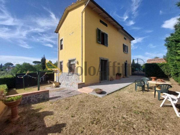 esavano in affitto a Fucecchio in zona Massarella