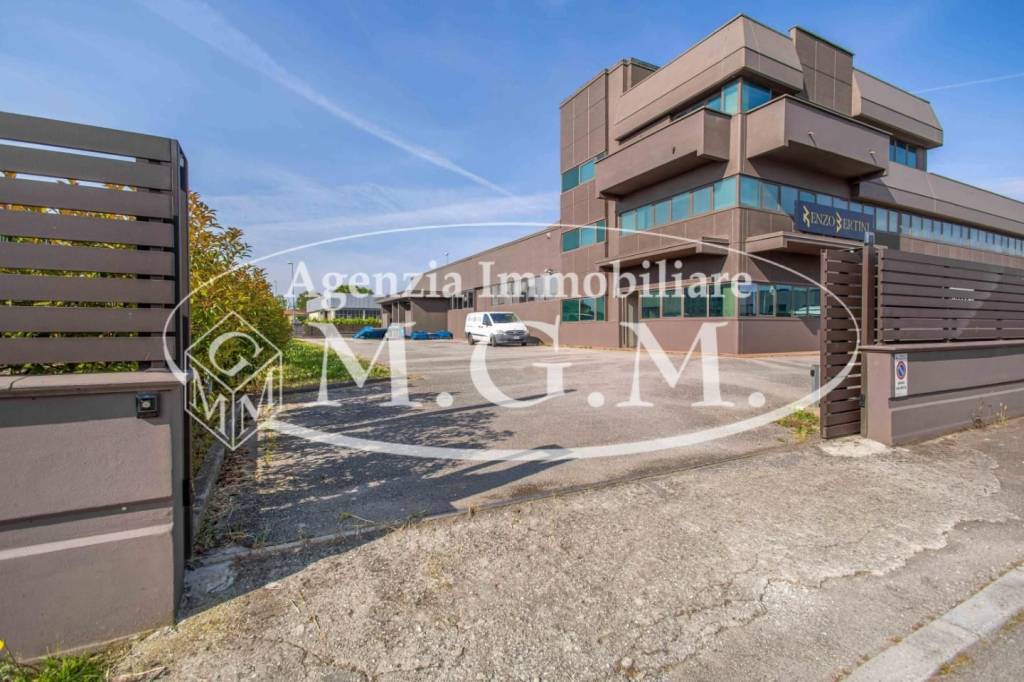 locale commerciale in affitto a Fucecchio