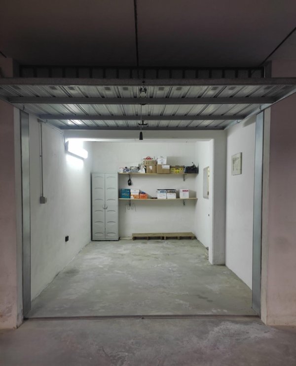 locale di sgombero in affitto a Fucecchio