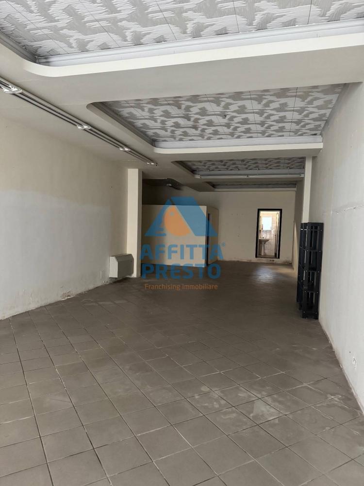 locale commerciale in affitto a Fucecchio