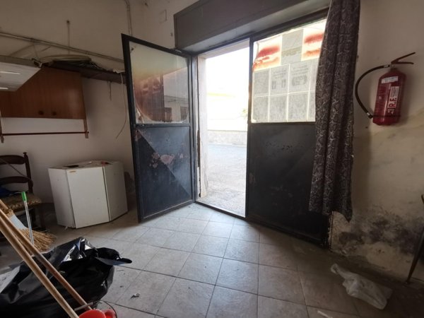locale commerciale in affitto a Fucecchio