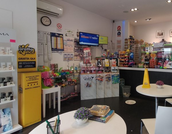 negozio in affitto ad Impruneta in zona Tavarnuzze