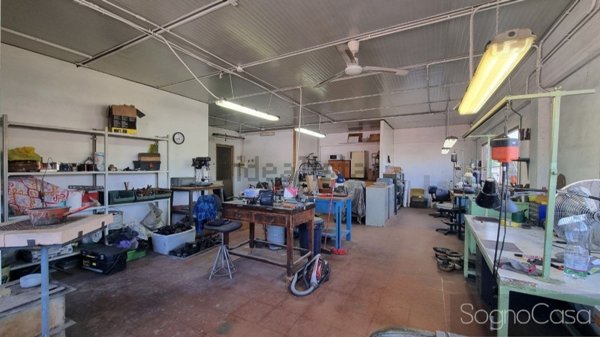 locale commerciale in affitto ad Impruneta in zona Invalidi di Guerra