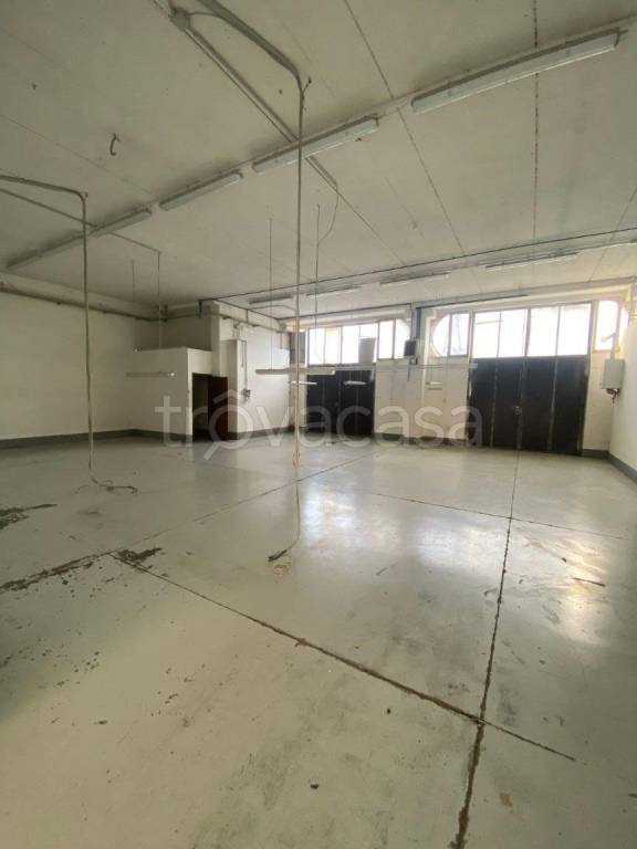 locale commerciale in affitto a Lastra a Signa