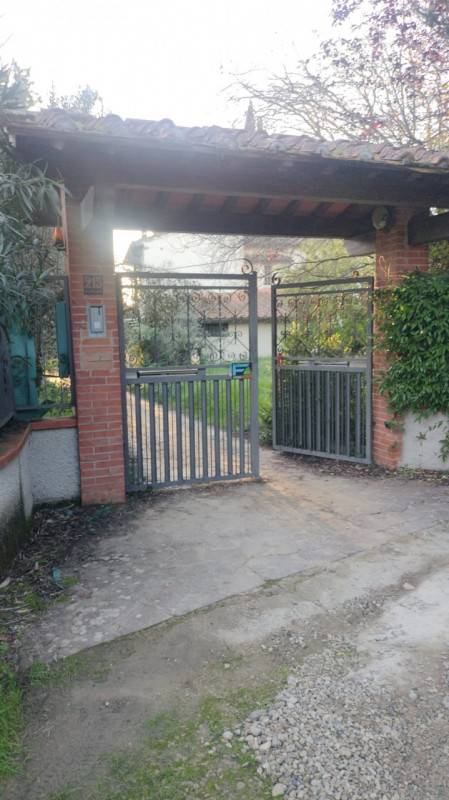 appartamento in affitto a Lastra a Signa in zona Carcheri