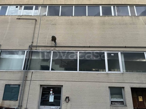 negozio in affitto a Lastra a Signa in zona Stagno