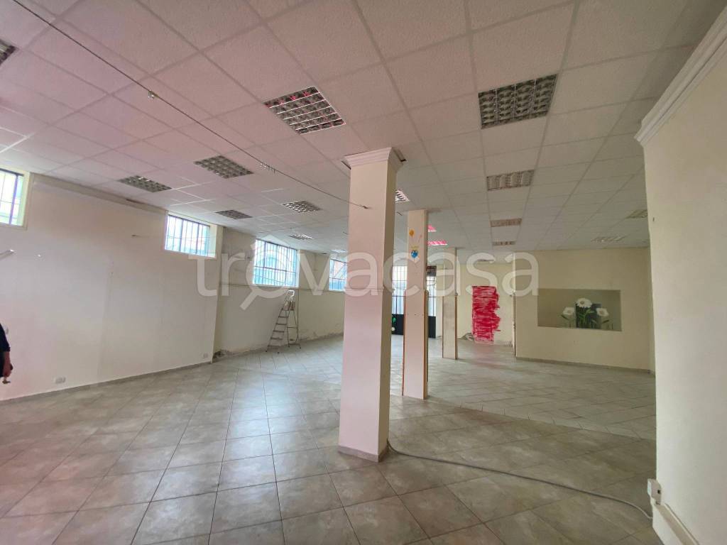 negozio in affitto a Lastra a Signa