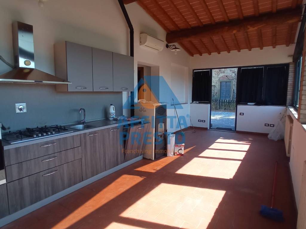 casa indipendente in affitto a Lastra a Signa in zona Ginestra Fiorentina