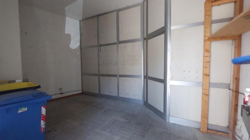 locale di sgombero in affitto a Lastra a Signa