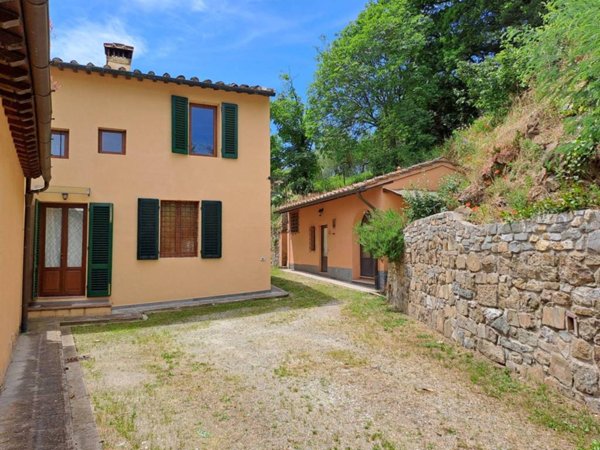 appartamento in affitto a Lastra a Signa in zona Calcinaia