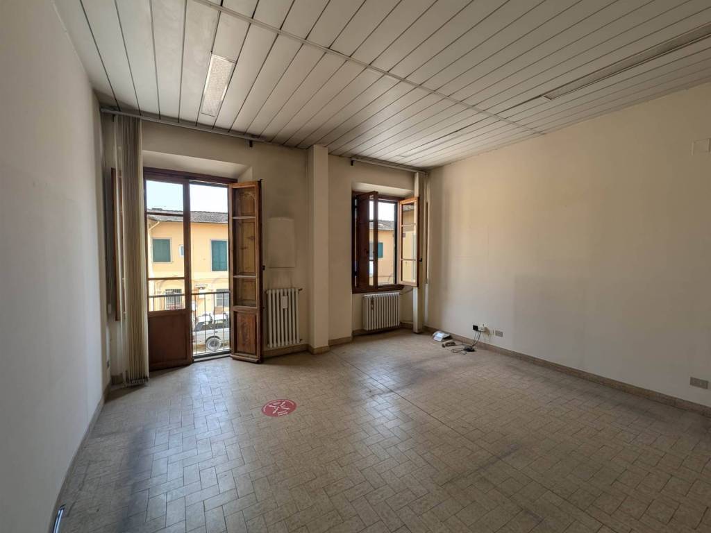 ufficio in affitto a Lastra a Signa in zona Calcinaia