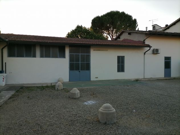 locale commerciale in affitto a Lastra a Signa in zona Ponte a Signa