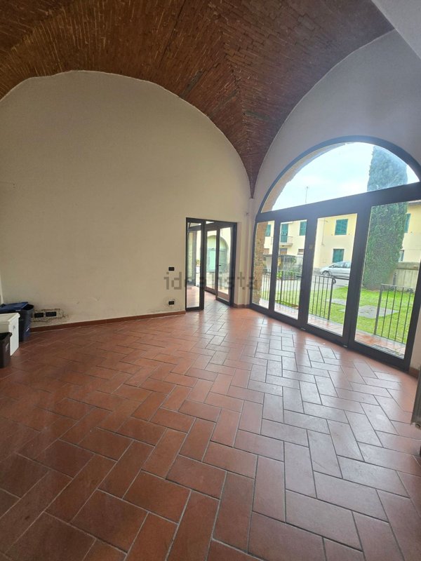 ufficio in affitto a Lastra a Signa in zona Calcinaia