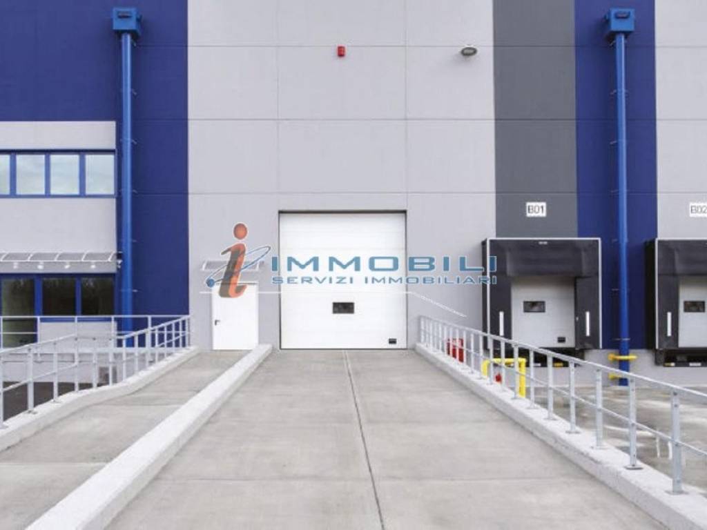 locale commerciale in affitto a Montelupo Fiorentino