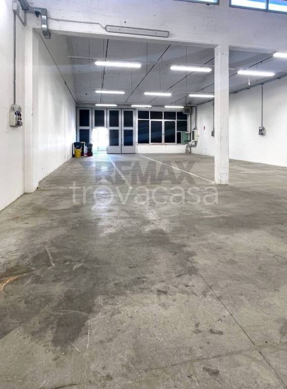 negozio in affitto a Montelupo Fiorentino in zona Fibbiana